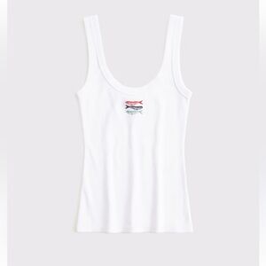Abercrombie and fitch Sardines Graphic Scoopneck
Tank- large